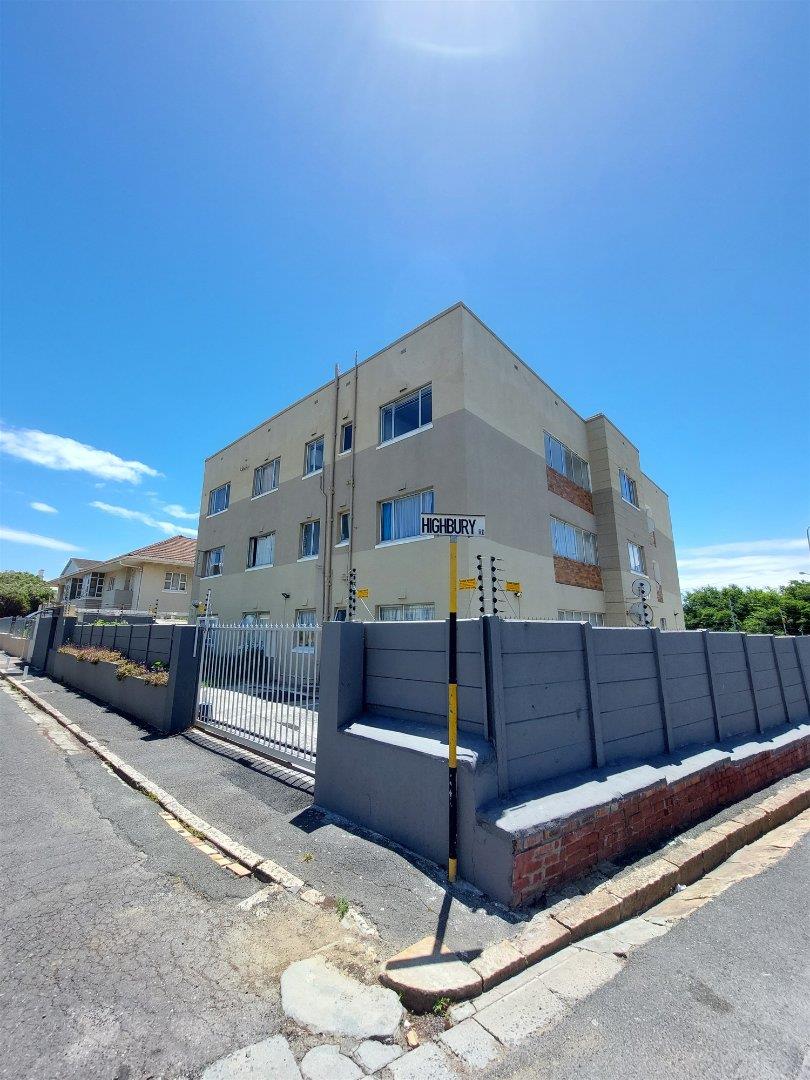 To Let 1 Bedroom Property for Rent in Mowbray Western Cape